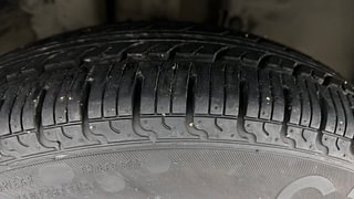 Used 2019 Renault Kwid [2015-2019] RXT Opt Petrol Manual tyres RIGHT FRONT TYRE TREAD VIEW