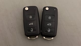 Used 2016 Volkswagen Polo [2014-2020] Highline 1.5 (D) Diesel Manual extra CAR KEY VIEW