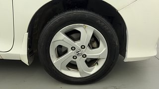 Used 2014 Honda City [2014-2017] V Petrol Manual tyres RIGHT FRONT TYRE RIM VIEW