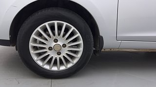 Used 2015 Tata Zest [2014-2019] XT Petrol Petrol Manual tyres LEFT FRONT TYRE RIM VIEW