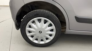 Used 2014 Maruti Suzuki Wagon R 1.0 [2010-2019] VXi Petrol Manual tyres RIGHT REAR TYRE RIM VIEW