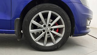 Used 2018 Volkswagen Vento [2017-2019] Highline Plus Diesel AT Diesel Automatic tyres RIGHT FRONT TYRE RIM VIEW