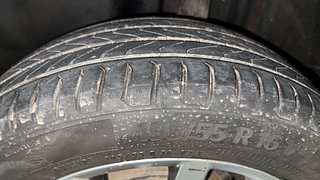 Used 2018 Volkswagen Vento [2017-2019] Highline Plus Diesel AT Diesel Automatic tyres LEFT REAR TYRE TREAD VIEW