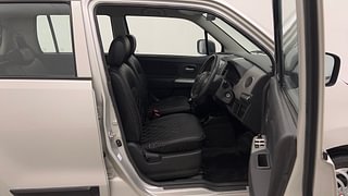 Used 2011 Maruti Suzuki Wagon R 1.0 [2010-2019] VXi Petrol Manual interior RIGHT SIDE FRONT DOOR CABIN VIEW