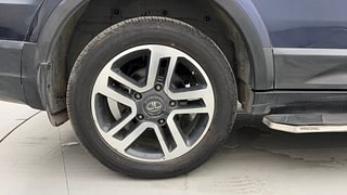 Used 2018 Tata Hexa XT 4x2 6 STR Diesel Manual tyres RIGHT REAR TYRE RIM VIEW