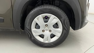 Used 2021 Renault Kwid RXL Petrol Manual tyres RIGHT FRONT TYRE RIM VIEW