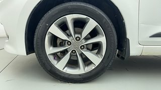 Used 2015 Hyundai Elite i20 [2014-2018] Sportz 1.2 (O) Petrol Manual tyres LEFT FRONT TYRE RIM VIEW