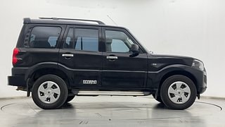 Used 2021 Mahindra Scorpio S5 Diesel Manual exterior RIGHT SIDE VIEW