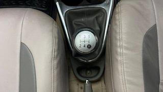 Used 2014 Toyota Etios [2010-2017] VX Petrol Manual interior GEAR  KNOB VIEW