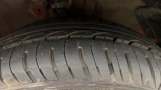 Used 2013 Hyundai i20 [2012-2014] Sportz 1.2 Petrol Manual tyres RIGHT FRONT TYRE TREAD VIEW