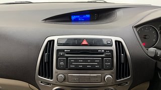 Used 2013 Hyundai i20 [2012-2014] Sportz 1.2 Petrol Manual top_features Integrated (in-dash) music system