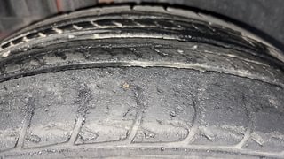 Used 2012 Maruti Suzuki Swift [2011-2017] ZDi Diesel Manual tyres RIGHT REAR TYRE TREAD VIEW