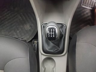 Used 2018 Tata Tiago [2016-2020] Revotron XM Petrol Manual interior GEAR  KNOB VIEW