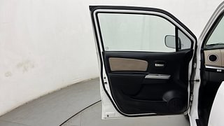 Used 2018 Maruti Suzuki Wagon R 1.0 [2013-2019] LXi CNG Petrol+cng Manual interior LEFT FRONT DOOR OPEN VIEW