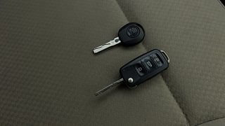 Used 2014 Skoda Rapid [2011-2016] Elegance Diesel MT Diesel Manual extra CAR KEY VIEW