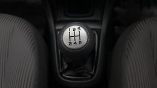 Used 2012 Maruti Suzuki Swift [2011-2017] ZDi Diesel Manual interior GEAR  KNOB VIEW