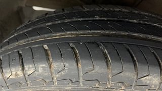 Used 2020 Maruti Suzuki Swift [2017-2021] VXI AMT Petrol Automatic tyres LEFT FRONT TYRE TREAD VIEW