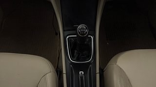 Used 2018 maruti-suzuki Ciaz Alpha Petrol Petrol Manual interior GEAR  KNOB VIEW