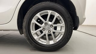 Used 2022 Maruti Suzuki Swift ZXI Petrol Manual tyres LEFT REAR TYRE RIM VIEW