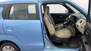 Used 2019 Maruti Suzuki Wagon R 1.2 [2019-2022] ZXI Petrol Manual interior RIGHT SIDE FRONT DOOR CABIN VIEW