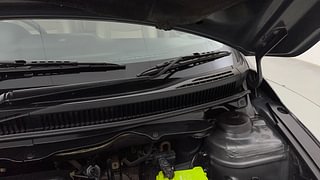 Used 2018 maruti-suzuki Ciaz Alpha Petrol Petrol Manual engine ENGINE LEFT SIDE HINGE & APRON VIEW