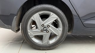 Used 2021 Hyundai Verna SX Petrol Petrol Manual tyres RIGHT REAR TYRE RIM VIEW