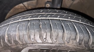 Used 2022 Maruti Suzuki Swift ZXI Petrol Manual tyres LEFT FRONT TYRE TREAD VIEW