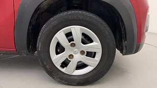 Used 2016 Renault Kwid [2015-2019] RXT Petrol Manual tyres RIGHT FRONT TYRE RIM VIEW