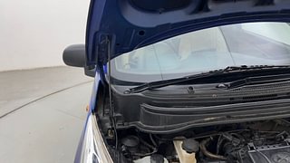 Used 2013 Hyundai Eon [2011-2018] Magna + Petrol Manual engine ENGINE RIGHT SIDE HINGE & APRON VIEW