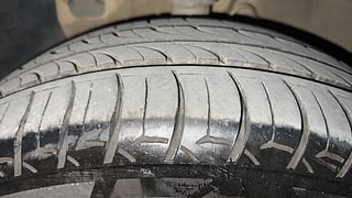 Used 2017 Hyundai Elite i20 [2014-2018] Asta 1.2 (O) Petrol Manual tyres LEFT FRONT TYRE TREAD VIEW