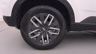 Used 2021 Hyundai Venue [2019-2022] SX 1.0  Turbo iMT Petrol Manual tyres RIGHT REAR TYRE RIM VIEW