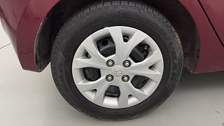 Used 2016 Hyundai Grand i10 [2013-2017] Sportz 1.2 Kappa VTVT Petrol Manual tyres RIGHT REAR TYRE RIM VIEW