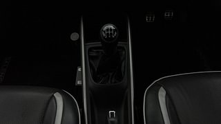 Used 2016 Maruti Suzuki Baleno [2015-2019] Delta Petrol Petrol Manual interior GEAR  KNOB VIEW