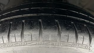 Used 2020 Hyundai Grand i10 [2017-2020] Sportz 1.2 Kappa VTVT Petrol Manual tyres LEFT FRONT TYRE TREAD VIEW