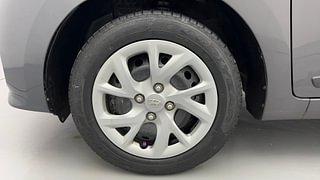 Used 2020 Hyundai Grand i10 [2017-2020] Sportz 1.2 Kappa VTVT Petrol Manual tyres LEFT FRONT TYRE RIM VIEW