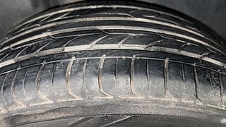 Used 2016 Volkswagen Vento [2015-2019] Comfortline Petrol Petrol Manual tyres RIGHT REAR TYRE TREAD VIEW