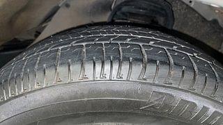 Used 2019 Toyota Innova Crysta [2016-2020] 2.7 GX 7 STR AT Petrol Automatic tyres RIGHT FRONT TYRE TREAD VIEW