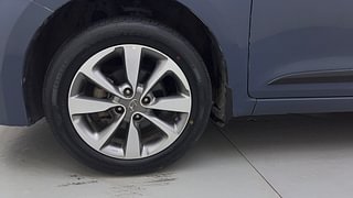 Used 2015 Hyundai Elite i20 [2014-2018] Asta 1.2 Petrol Manual tyres LEFT FRONT TYRE RIM VIEW