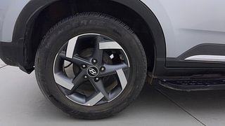 Used 2020 Hyundai Venue [2019-2021] SX 1.0 (O) Turbo Petrol Manual tyres RIGHT REAR TYRE RIM VIEW