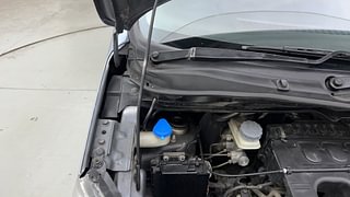 Used 2015 Maruti Suzuki Wagon R 1.0 [2013-2019] LXi CNG Petrol+cng Manual engine ENGINE RIGHT SIDE HINGE & APRON VIEW