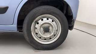 Used 2015 Maruti Suzuki Wagon R 1.0 [2013-2019] LXi CNG Petrol+cng Manual tyres LEFT REAR TYRE RIM VIEW