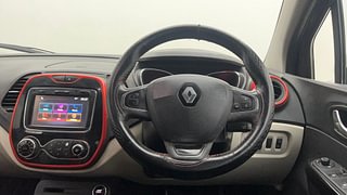 Used 2018 Renault Captur [2017-2020] RXT Dual Tone Petrol Manual interior STEERING VIEW