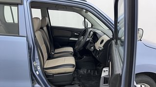 Used 2015 Maruti Suzuki Wagon R 1.0 [2013-2019] LXi CNG Petrol+cng Manual interior RIGHT SIDE FRONT DOOR CABIN VIEW