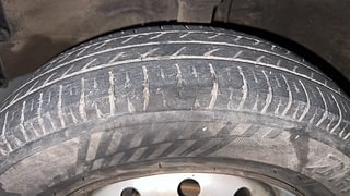Used 2015 Maruti Suzuki Wagon R 1.0 [2013-2019] LXi CNG Petrol+cng Manual tyres LEFT FRONT TYRE TREAD VIEW