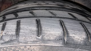 Used 2014 Hyundai Elite i20 [2014-2018] Asta 1.2 Petrol Manual tyres RIGHT REAR TYRE TREAD VIEW