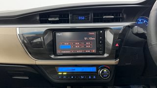 Used 2015 Toyota Corolla Altis [2014-2017] VL AT Petrol Petrol Automatic interior MUSIC SYSTEM & AC CONTROL VIEW