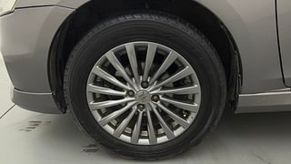 Used 2016 Maruti Suzuki Ciaz [2014-2017] ZXI+ Petrol Manual tyres LEFT FRONT TYRE RIM VIEW
