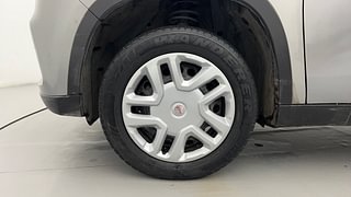 Used 2017 Maruti Suzuki Vitara Brezza [2016-2020] VDi (O) Diesel Manual tyres LEFT FRONT TYRE RIM VIEW