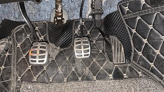 Used 2017 Maruti Suzuki Baleno Alpha 1.2 Petrol Manual interior PEDALS VIEW