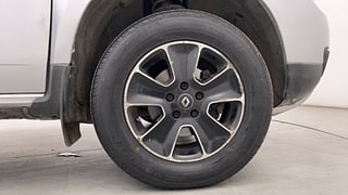 Used 2016 Renault Duster [2015-2019] 110 PS RXZ 4X2 AMT Diesel Automatic tyres RIGHT FRONT TYRE RIM VIEW